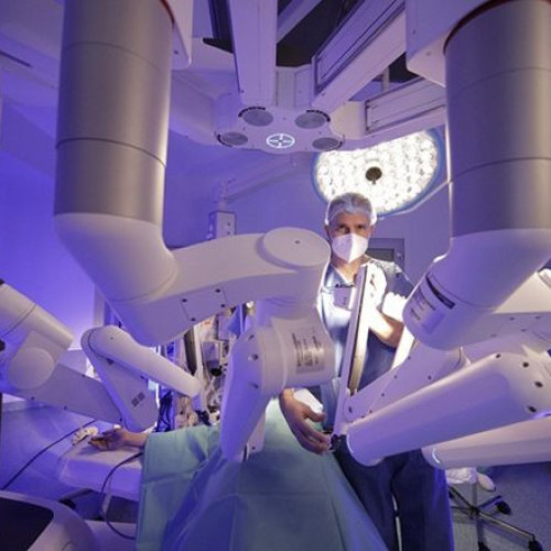 Diagnosticul pentru adenomul de prostată - experiența lui Gheorghe la Spitalul Clinic SANADOR cu chirurgia robotică cu performanță de top