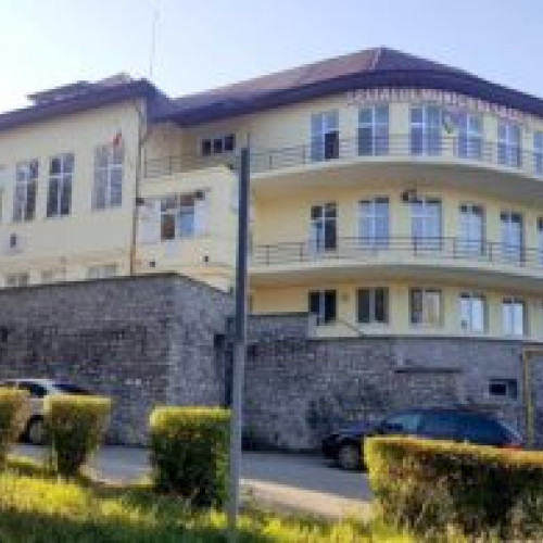 Primarul Săcel "V. Popa": Proiectul de strângere a bugetului pentru Spitalul din Săcele a primit sprijin financiar și administrativ