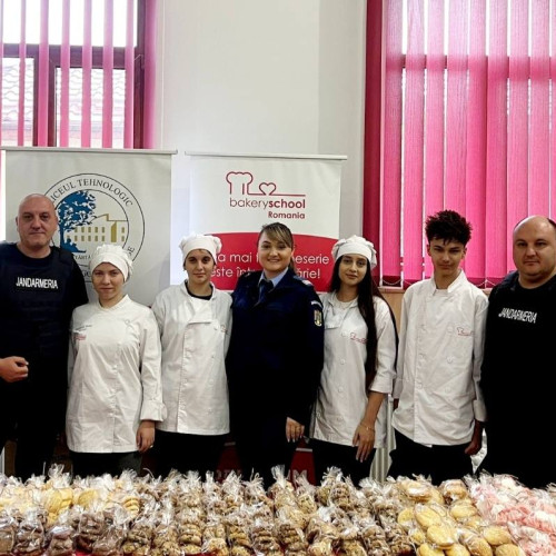 Jandarmii din Dâmbovița au organizat o acțiune de prevenire pentru siguranța elevilor la Colegiul Național "Vladimir Streinu" din Găești