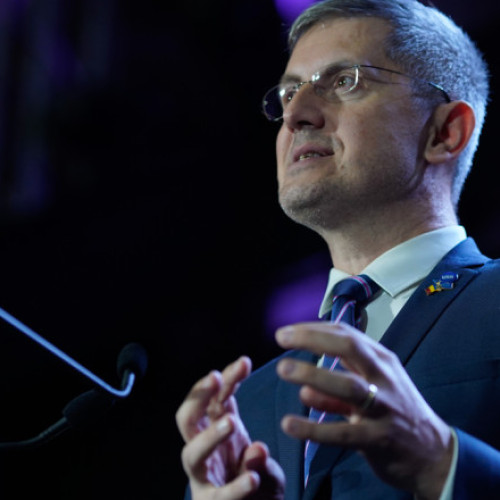 Dan Barna spune că PNL a murit sufocat de Iohannis cu perna pe gură şi aruncat sub patul PSD