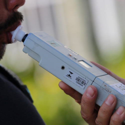 Un individ acuzat de conducerea sub influența alcoolului a fost achitat după ce a dovedit că suferă de sindromul fermentației intestinale