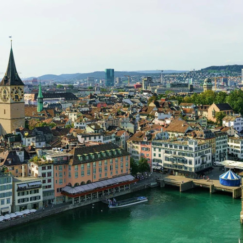 Topul orașelor inteligente din lume, conform Indexului Smart City 2024: România se află și ea în top 100, Bucureștiul crescând patru poziții comparativ cu anul trecut. Studiul realizat de Observatorul orașelor inteligente al Centrului mondial pentru competitivitate IMD, în colaborare cu WeGO din Seul, Coreea de Sud, include date și interviuri de la cetățenii a 142 de orașe inteligente. Orașele inteligente sunt cele care folosesc tehnologia pentru a îmbunătăți viața locuitorilor și a reduce problemele urbanizării.