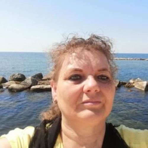 Profesoara de Limba Română din Brașov, Vivianne Gherghel, a murit în Florența. Ambasada României deplânge trecerea în neființă a dascălului devotat.