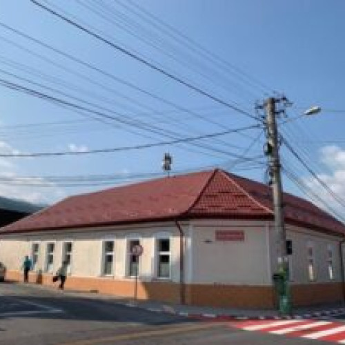 Școli din Săcele modernizate cu 5 milioane de lei în acest an. Primarul orașului alocă fonduri și pentru dotarea cu echipament digital