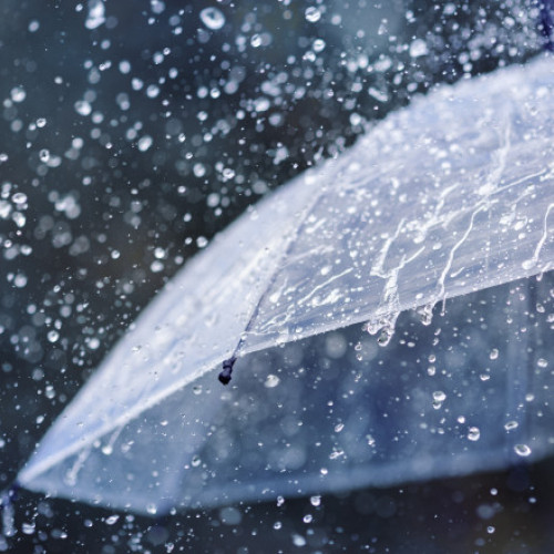 Avertizare meteo: Ploi abundente si vant puternic in majoritatea regiunilor tarii pana miercuri dimineata. Cod galben de avetizare pentru precipitatii semnificative la munte