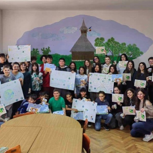 Atelierele la Școala „Simion Lazăr” Lunca Mureșului: Copiii învață engleza și descoperă natura alături de studenți în Săptămâna Verde.