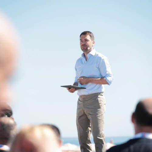 Președintele USR acuză guvernul României de absență nemotivată și dominare a mediocrității în politică