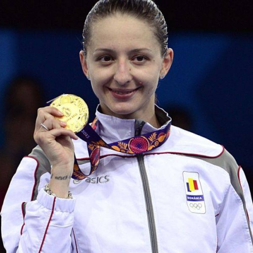 Scrimerul Ana-Maria Brânză va conduce flacăra olimpică la sosirea în Franţa, pe 9 mai