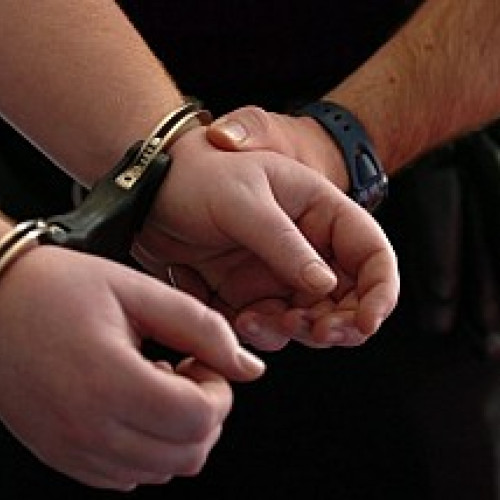 Barbatul din Giurgiu, arestat preventiv pentru 30 de zile, dupa ce si-a violat fosta concubina, desi era interzis de ordin de protectie sa se apropie de ea!