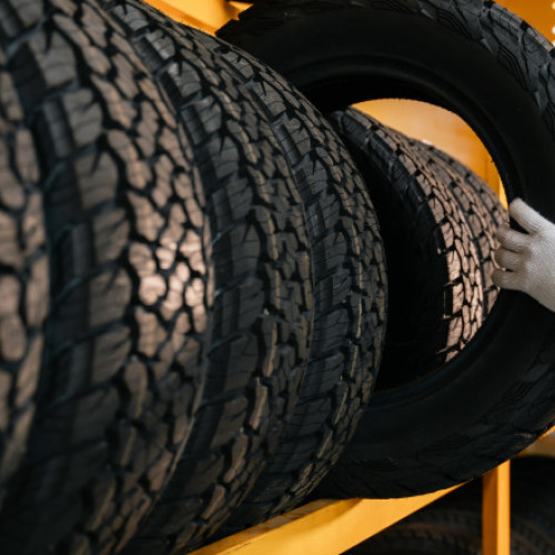 Doi bărbați din Neamț, suspectați de delapidare în valoare de 1 milion de lei