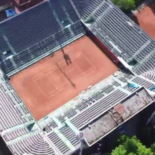 Arenele BNR, folosite exclusiv de angajații instituției: „Pentru noi nu e o bază de tenis, ci sediul secundar de maximă securitate”