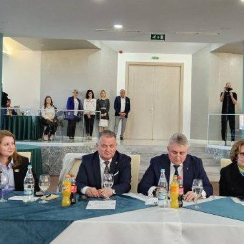 Liberalii din Dâmbovița și-au lansat candidații pentru alegerile locale, promițând modernizarea școlilor și alocații record pentru educație