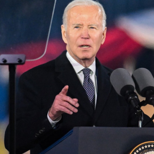 „Patru ani de \"Pauză\": Biden a citit indicațiile de pe prompter într-o conferință din Washington