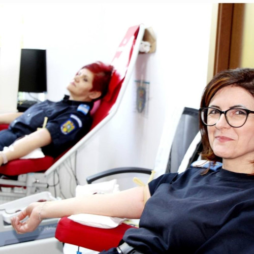 Jandarmii din Dâmbovița au donat sânge pentru a salva vieți în cadrul campaniei naționale „Donează sânge! Salvează o viață!”