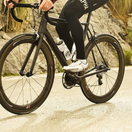 Ciclism: Românul Ede Molnar, câştigător la Barcelona în Cupa Mondială de Mountain Bike Eliminator