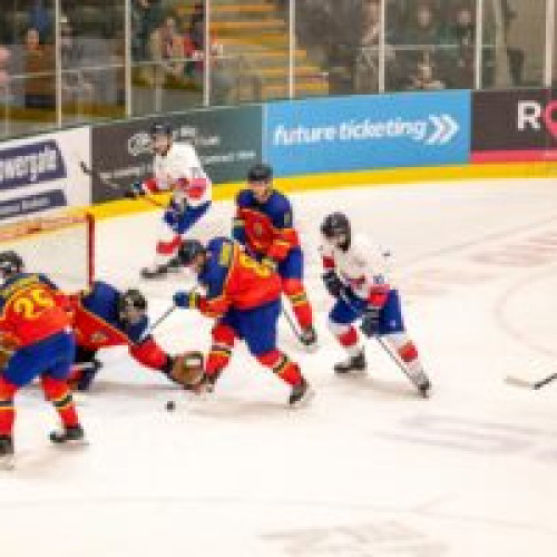 Echipa românească de hochei pregătită pentru "Campionatul Mondial", după selecția finală a jucătorilor în urma antrenamentelor la Olimpic Brașov.