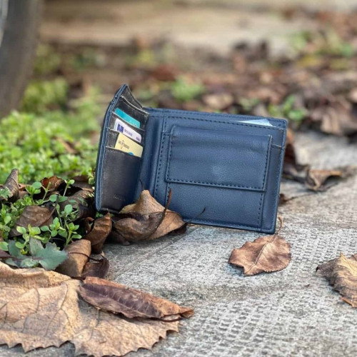 Femeie din Câmpeni, fără un portofel plin de euro. Poliția nu a găsit hoțul, dar femeia își recuperează actele. Ce s-a întâmplat după câteva zile?