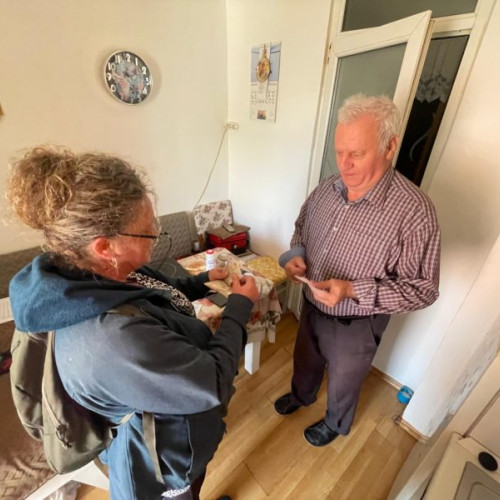 Pensii pentru luna mai, distribuite de Poşta Română în avans de Paşte