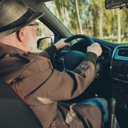 6 sfaturi pentru o viață cât mai lungă de la un bărbat de 110 ani. Nu are dureri de spate și încă își conduce singur mașina