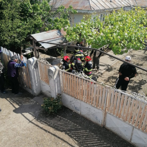 Bărbatul căzut în fântână a murit în comuna Drăgănești - Ancheta autorităților în curs de desfășurare