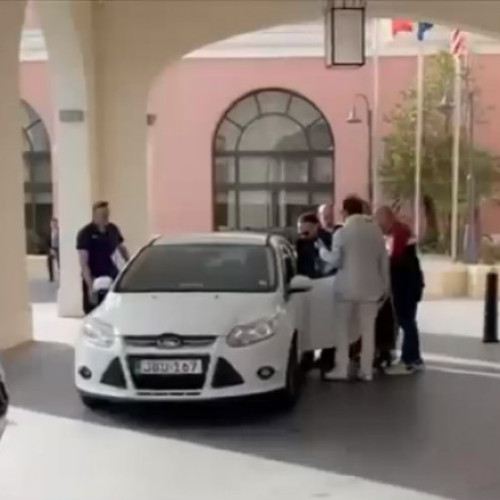 Momentul în care Paul de România a fost ridicat de polițiști de la resortul de lux din Malta, unde era în vacanță (VIDEO)