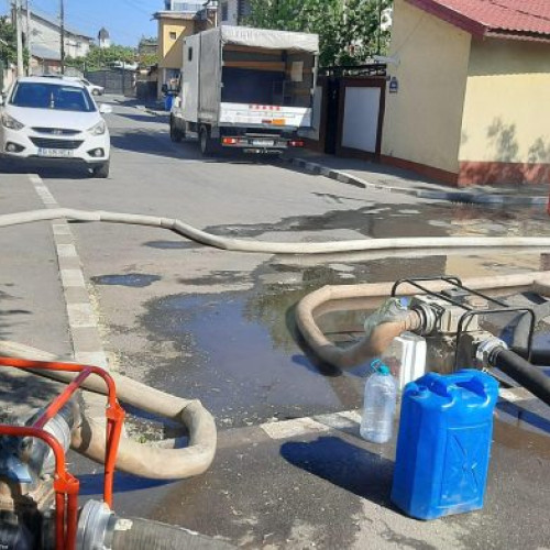 Avarie majoră blochează aprovizionarea cu apă caldă în Sectorul 2 al Bucureştiului până pe 1 mai