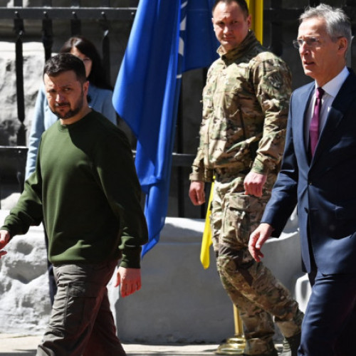 Stoltenberg spune că „nu e prea târziu” pentru ca Ucraina să câştige războiul. Zelenski cere accelerarea livrărilor de arme