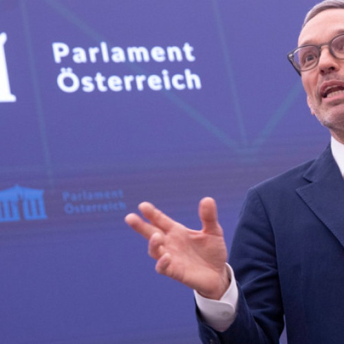 Ancheta pentru corupție împotriva liderului extrem de dreapta austriac Herbert Kickl