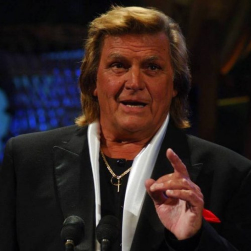 Florin Piersic, operat de urgenţă la Cluj, după ce s-a simţit rău la sfârşitul unei piese de teatru