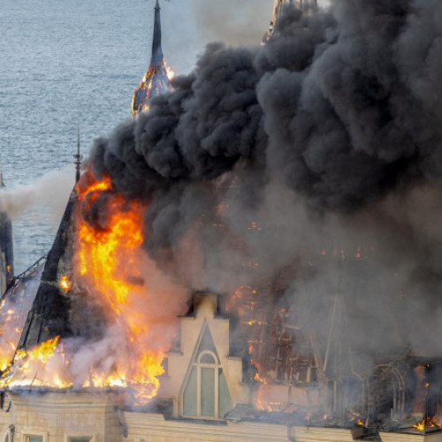 Ucraina sufocată de foc: Atac rusesc mortal asupra clădirii "Castelului lui Harry Potter" din Odessa, 4 morți și peste 30 de răniți