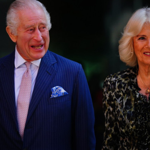 Regele Charles se întoarce la activități publice după tratament pentru cancer. Majestatea Sa vizitează un centru medical pentru pacienți însoțit de regina Camilla.