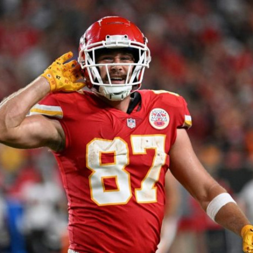 NFL: Travis Kelce semnează prelungire de contract cu Chiefs, clubul cântăreţei Taylor Swift
