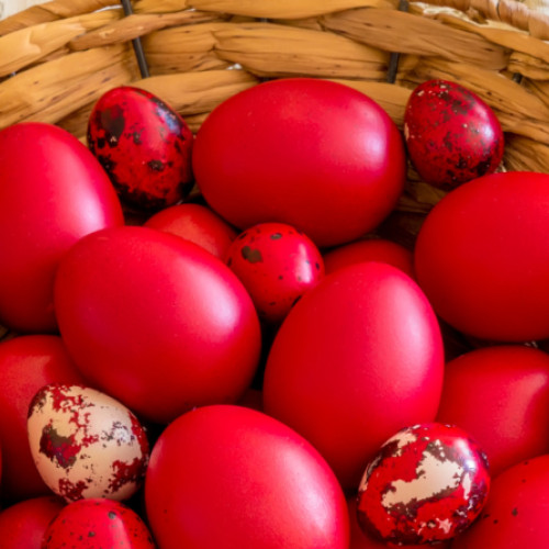 INFOCONS avertizează: vopseaua pentru ouă poate conține substanțe nocive