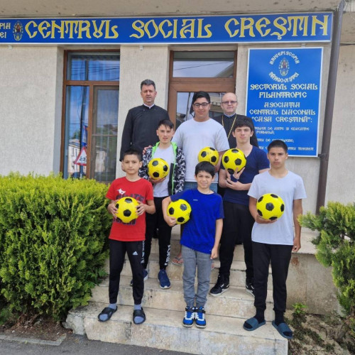 Daruri de la Arhiepiscopia Târgoviște pentru copiii din Centrul Social Creștin