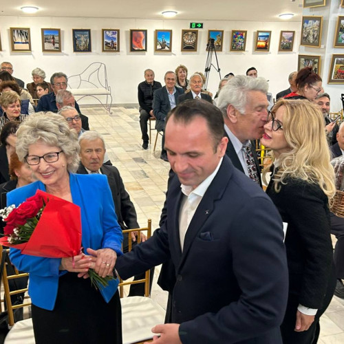 Șapte cupluri Târgoviștene au primit premii

"Cupluri din Târgoviște recompensate pentru prețuirea reciprocă de către administrația locală azi