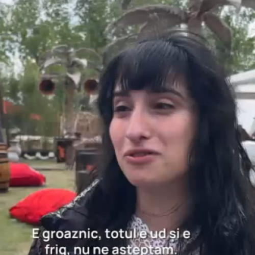 Inundații în stațiunile de pe litoralul românesc: Turiști din întreaga lume ignoră avertismentele de vreme rea și ajung în Vama Veche pentru mini-vacanța de 1 mai