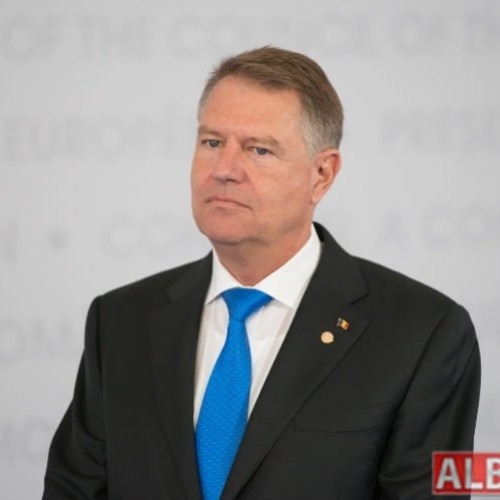Președintele Klaus Iohannis și-a depus cererea de pensionare din învățământ