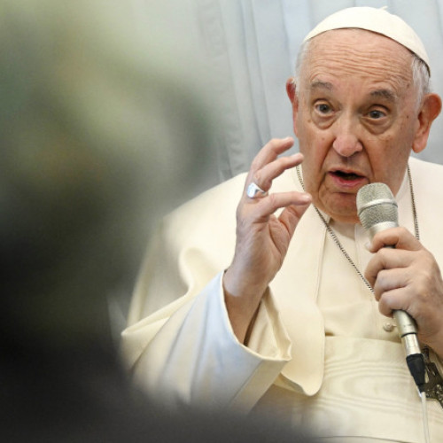 Papa Francisc denunță comerțul cu arme: "Este îngrozitor să obții profit de pe urma morților