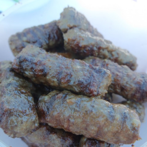 Românii plasează de șapte ori mai multe comenzi de mici în ziua de 1 mai