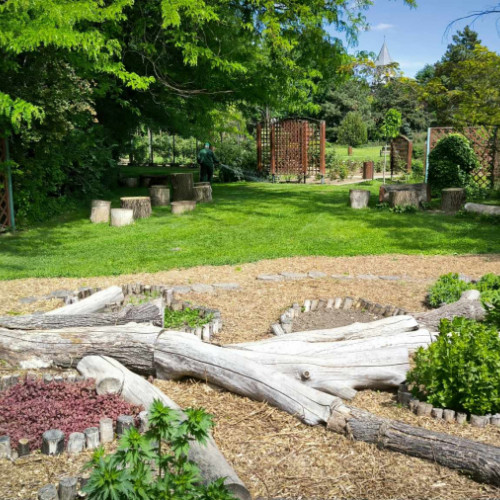 Grădina Senzorială s-a redeschis în Complexul Muzeal de Ştiinţele Naturii