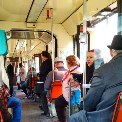 Reduceri la pensii mai mari de 4.500 lei pentru transportul public local De la 1 mai 2024 gălățeni beneficiari de gratuitate