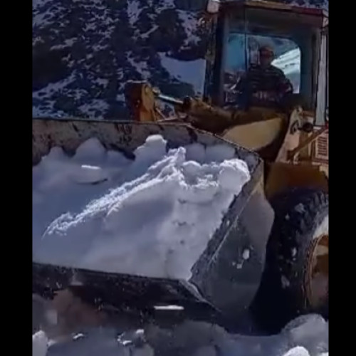 Deszăpezirea pe Transfăgărășan a început. Drumul s-ar putea redeschide înainte de 1 iulie