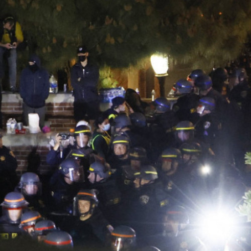 Protestele pro-palestiniene escaladează în campusurile din SUA; Peste 1.600 de studenți au fost arestați în urma intervenției poliției