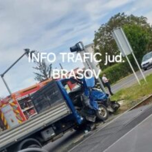 Accident feroviar în Bartolomeu: Tren a lovit o autoutilitară în timpul traversării calei ferate