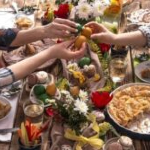 Majoritatea românilor vor sărbători Paștele la domiciliu în familie, conform unui studiu.