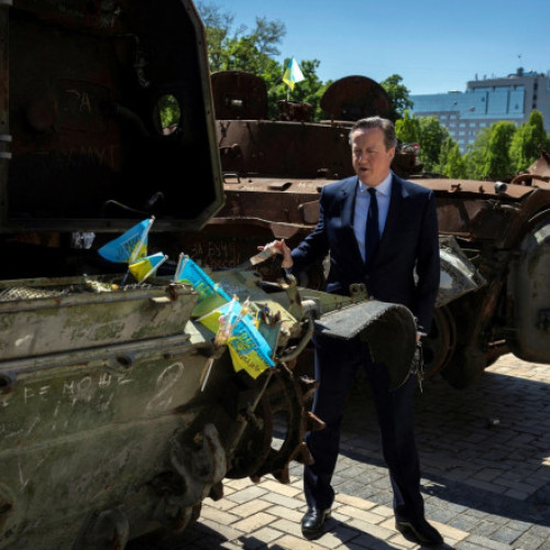 Marea Britanie dă voie Ucrainei să lovească în interiorul Rusiei cu armele pe care i le dă. Promisiunea lui David Cameron, la Kiev