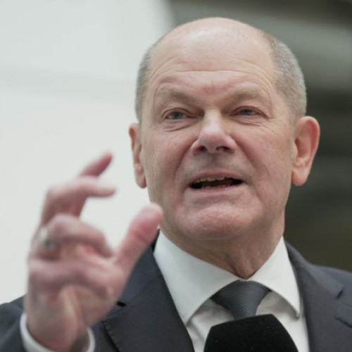 Democraţia în pericol! Scholz: „Nu ne putem resemna“. Un europarlamentar german, atacat în timp ce lipea afișe.