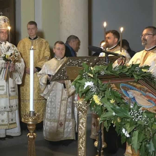 Slujba Învierii la Catedrala din Blaj, oficiată de Preasfinția Sa Cristian Crișan, este transmisă în direct la ora 23.00, cu binecuvântarea Preafericirii Sale Cardinal Lucian Mureșan. Mesajele de Paște ale PS Cardinal Lucian și Pastorala Arhiepiscopului Bisericii Greco Catolice din Alba pentru credincioși