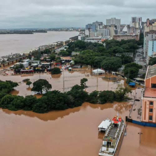 Galerie Foto "Dezastru istoric" în Brazilia. 57 de morți și sute de dispăruți din cauza inundațiilor. Barajele sunt monitorizate ca să nu cedeze