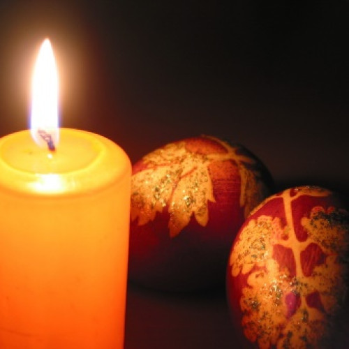 Sărbătoarea Învierii Domnului a adus oamenii în bisericile din București